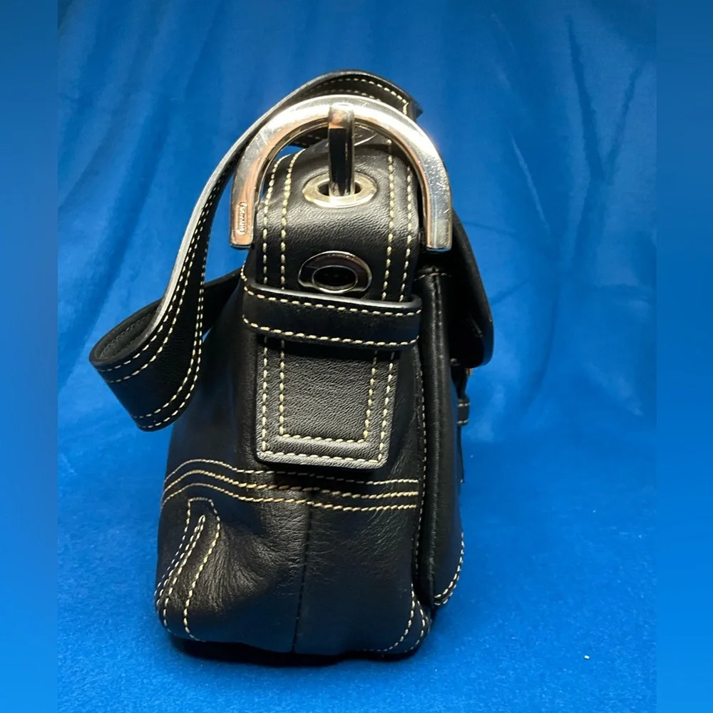 Coach Soho Vintage Black Leather Shoulder Bag With Contrast Stitching 2005 - Picture 15 of 16